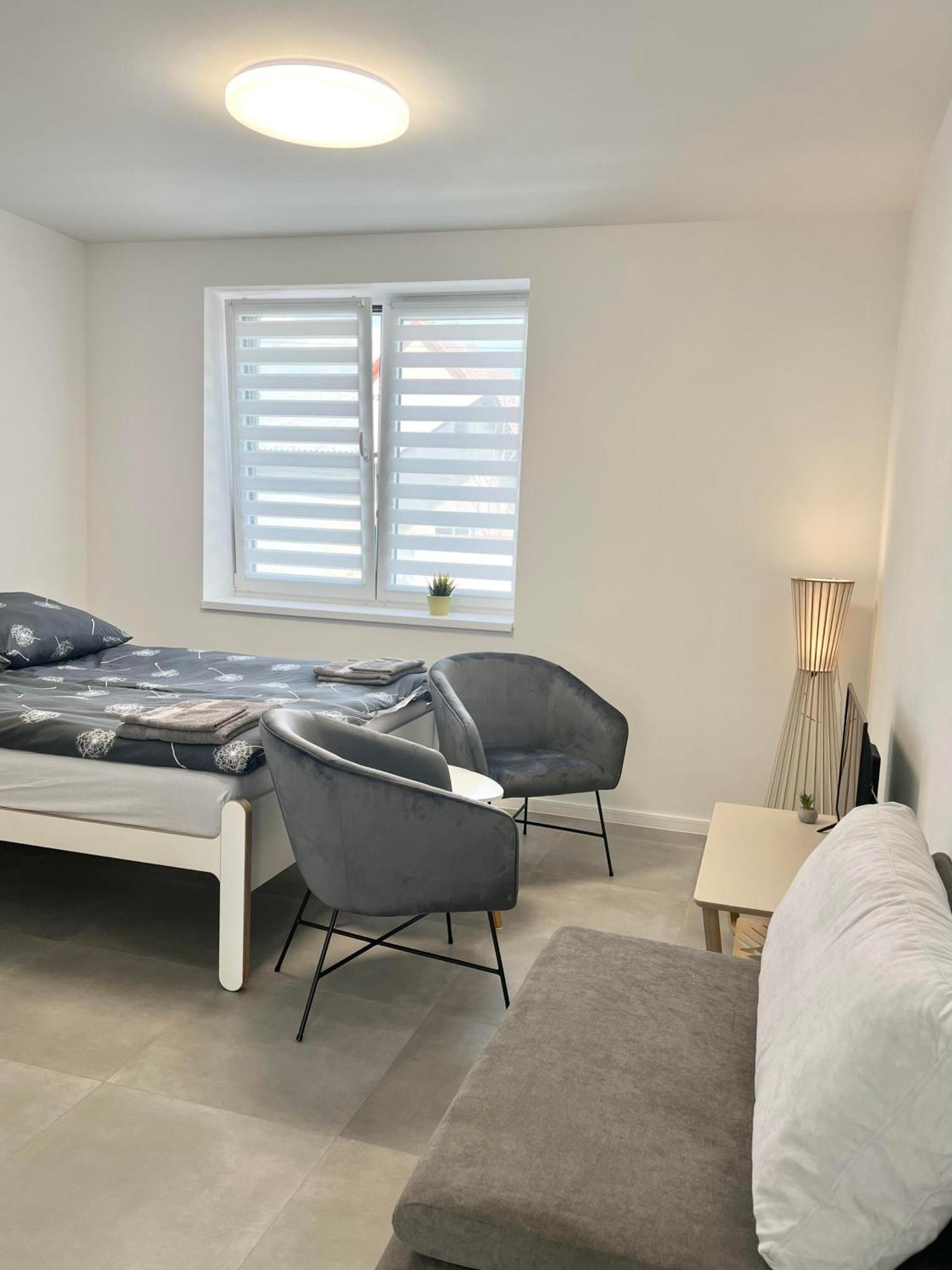 2 Moderne Apartmany 19 A 95 V Sukromi V Centre Mesta Stubnyafürdő Kültér fotó