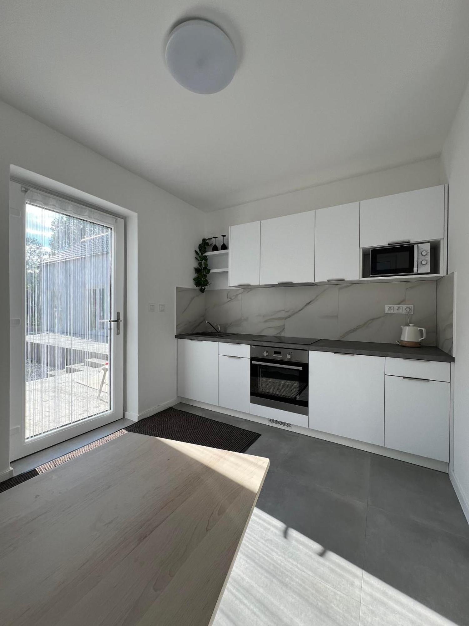 2 Moderne Apartmany 19 A 95 V Sukromi V Centre Mesta Stubnyafürdő Kültér fotó