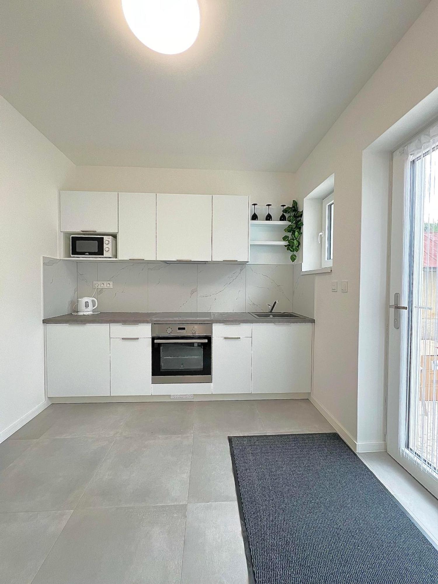 2 Moderne Apartmany 19 A 95 V Sukromi V Centre Mesta Stubnyafürdő Kültér fotó
